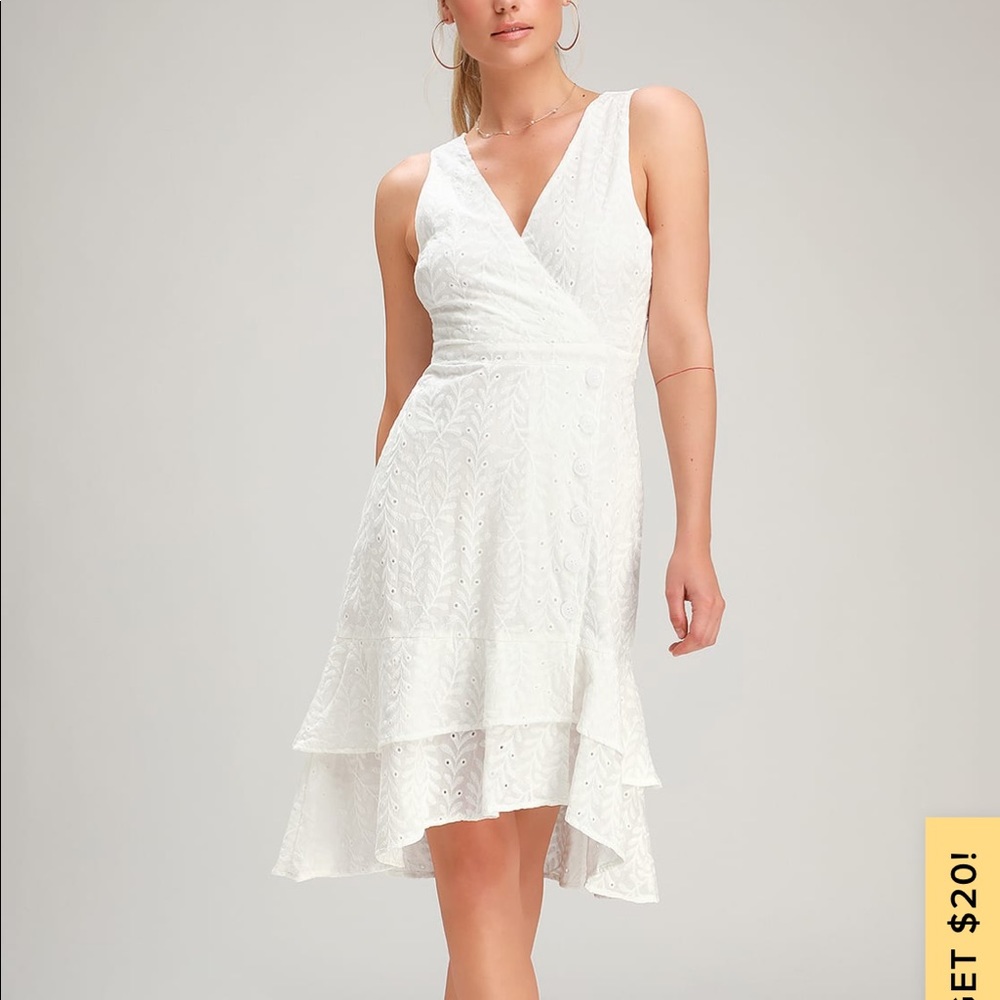 Brand New Lulu’s White Ruffled Dress